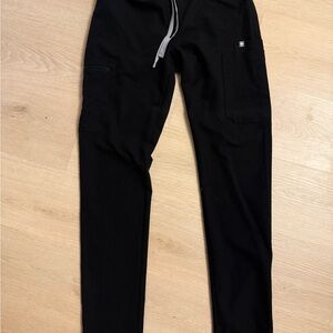 Figs Yola black scrub pant XST